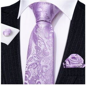 Light purple paisley tie set